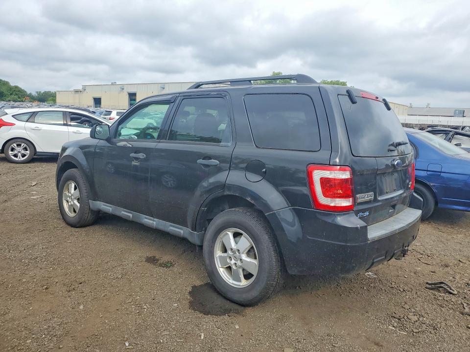 Photo 2 from auction – 2011 FORD ESCAPE with VIN 1FMCU9DG4BKB56655