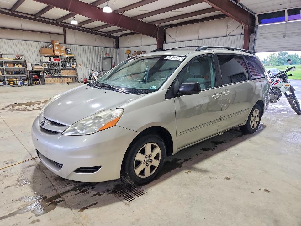 TOYOTA SIENNA 2009 with VIN 5TDZK23C39S278050 - Photo from auction