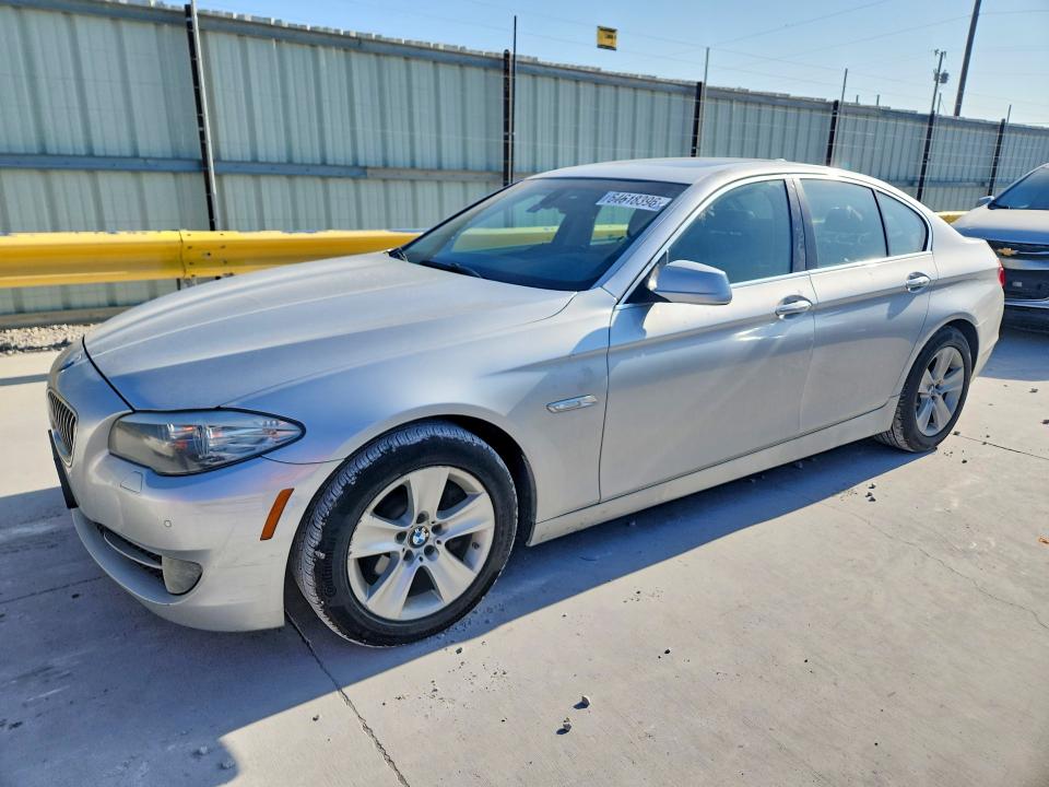 BMW 528 2011 with VIN WBAFR1C56BC750000 - Photo from auction