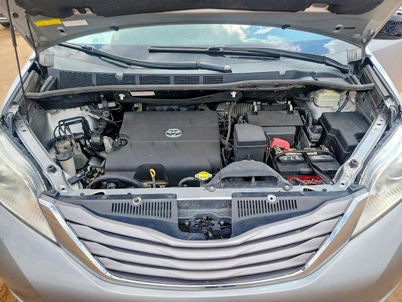 Photo 11 from auction – 2015 TOYOTA SIENNA with VIN 5TDDK3DC9FS124341