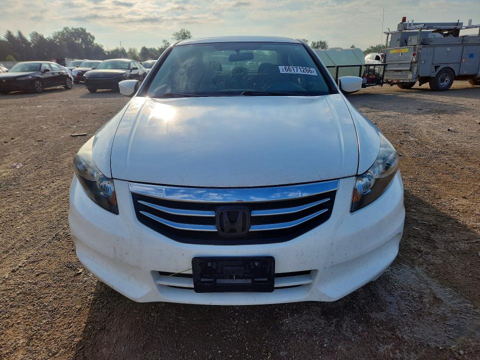 Photo 5 from auction – 2012 HONDA ACCORD with VIN 1HGCP2F64CA144764