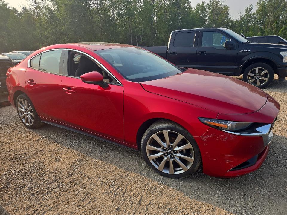 Photo 4 from auction – 2021 MAZDA 3 with VIN JM1BPADL1M1323925