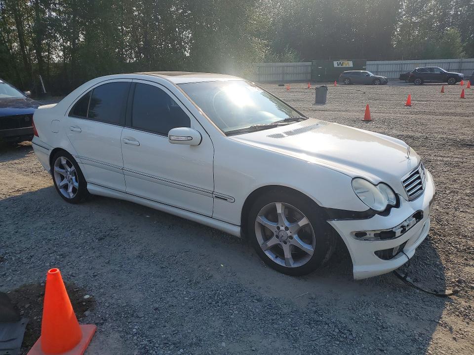 Photo 4 from auction – 2007 MERCEDES-BENZ C with VIN WDBRF52H07F863571