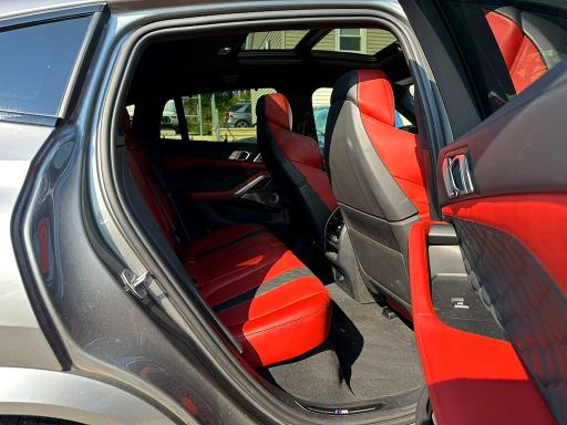 Photo 7 from auction – 2023 BMW X6 with VIN 5YMCY0C03P9N63820