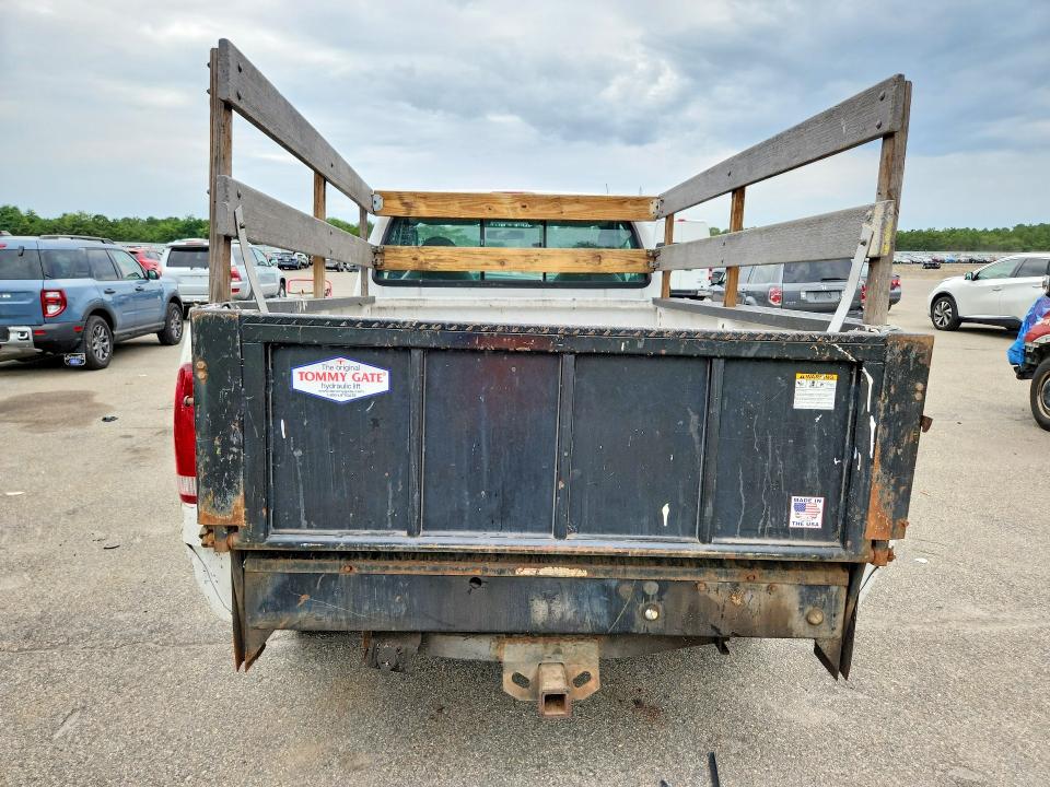 Photo 6 from auction – 2003 FORD F250 with VIN 3FTNF20L93MB28314
