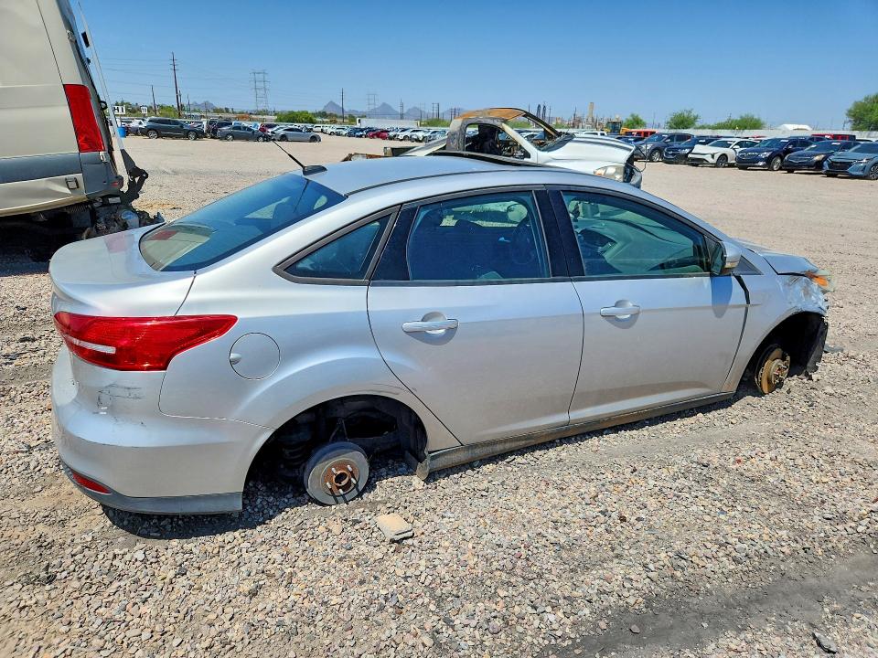 Photo 3 from auction – 2016 FORD FOCUS with VIN 1FADP3F26GL235220