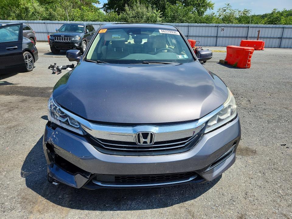 Photo 5 from auction – 2017 HONDA ACCORD with VIN JHMCR6F51HC023286