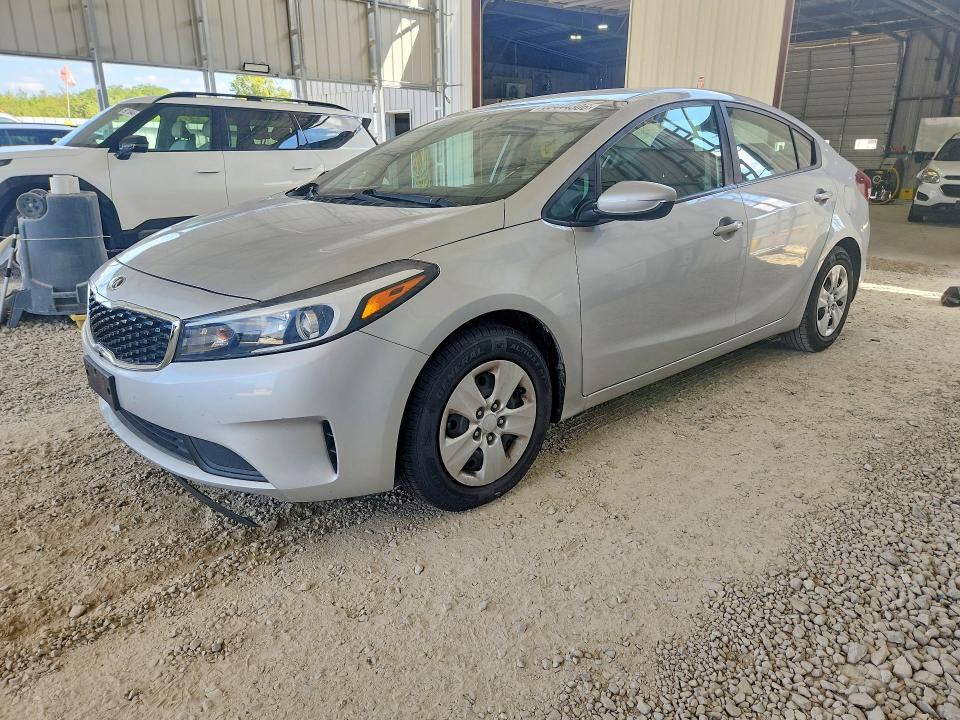 KIA FORTE 2018 with VIN 3KPFK4A7XJE234372 - Photo from auction