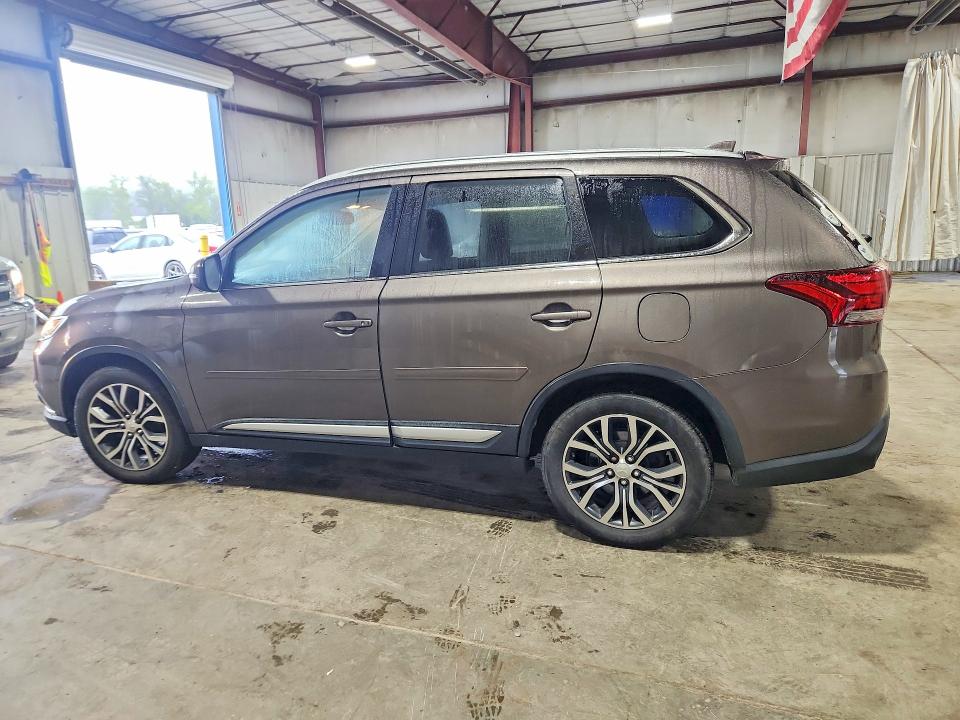 Photo 2 from auction – 2017 MITSUBISHI OUTLANDER with VIN JA4AZ3A35HZ012697