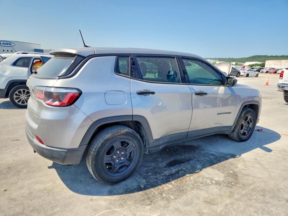 Photo 3 from auction – 2019 JEEP COMPASS with VIN 3C4NJCABXKT699681