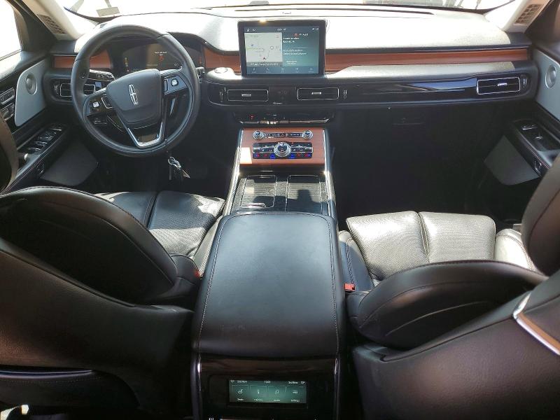 Foto 8 de la subasta – 2020 LINCOLN AVIATOR con VIN 5LM5J7XC6LGL06071