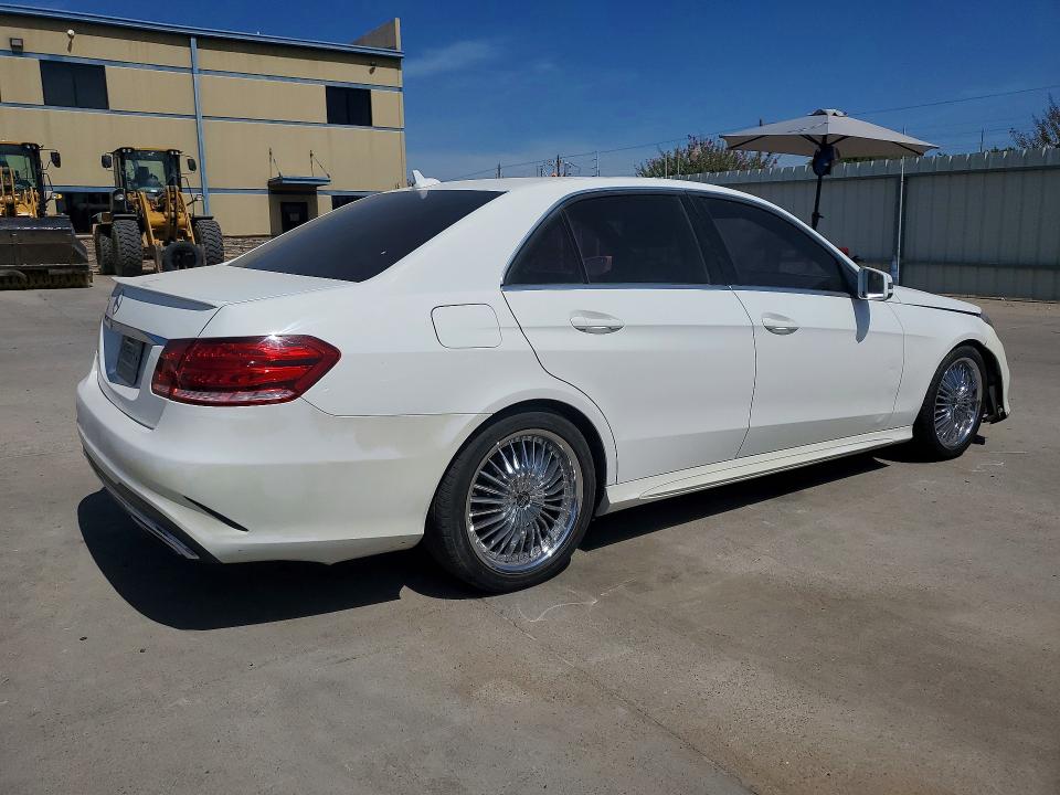 Photo 3 from auction – 2016 MERCEDES-BENZ E with VIN WDDHF5KB3GB190426