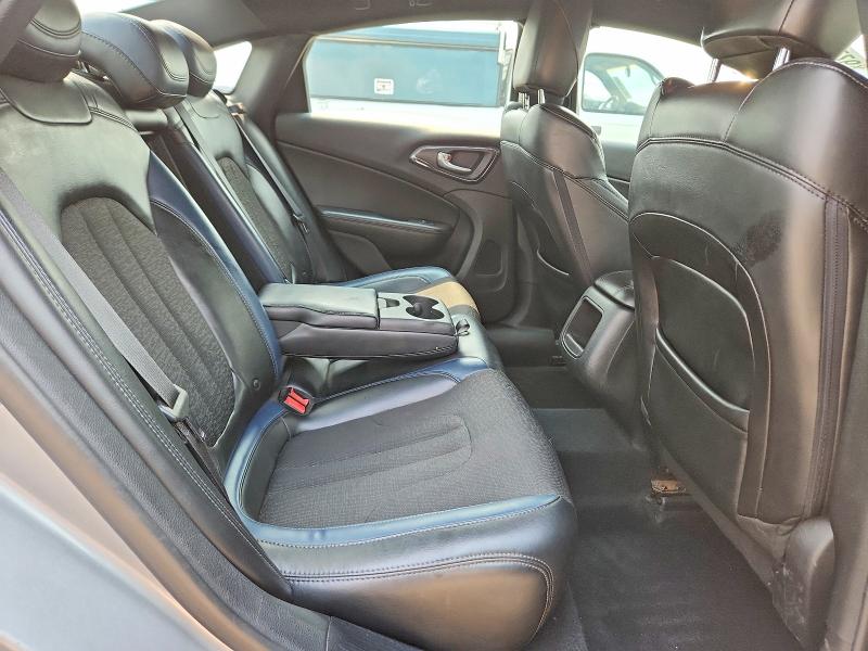 Photo 10 from auction – 2015 CHRYSLER 200 with VIN 1C3CCCBG1FN516271