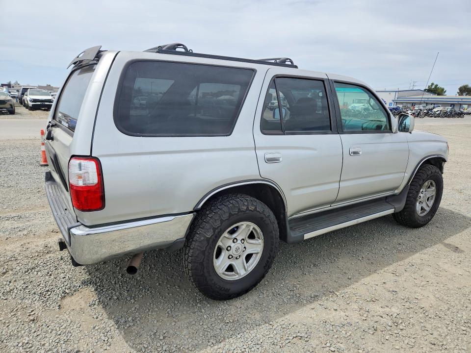 Photo 3 from auction – 2001 TOYOTA 4RUNNER with VIN JT3GN86R710207768