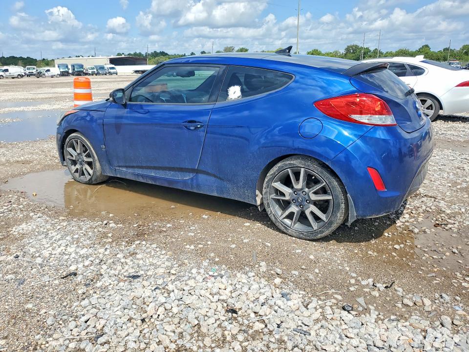 Photo 2 from auction – 2016 HYUNDAI VELOSTER with VIN KMHTC6AD3GU272520
