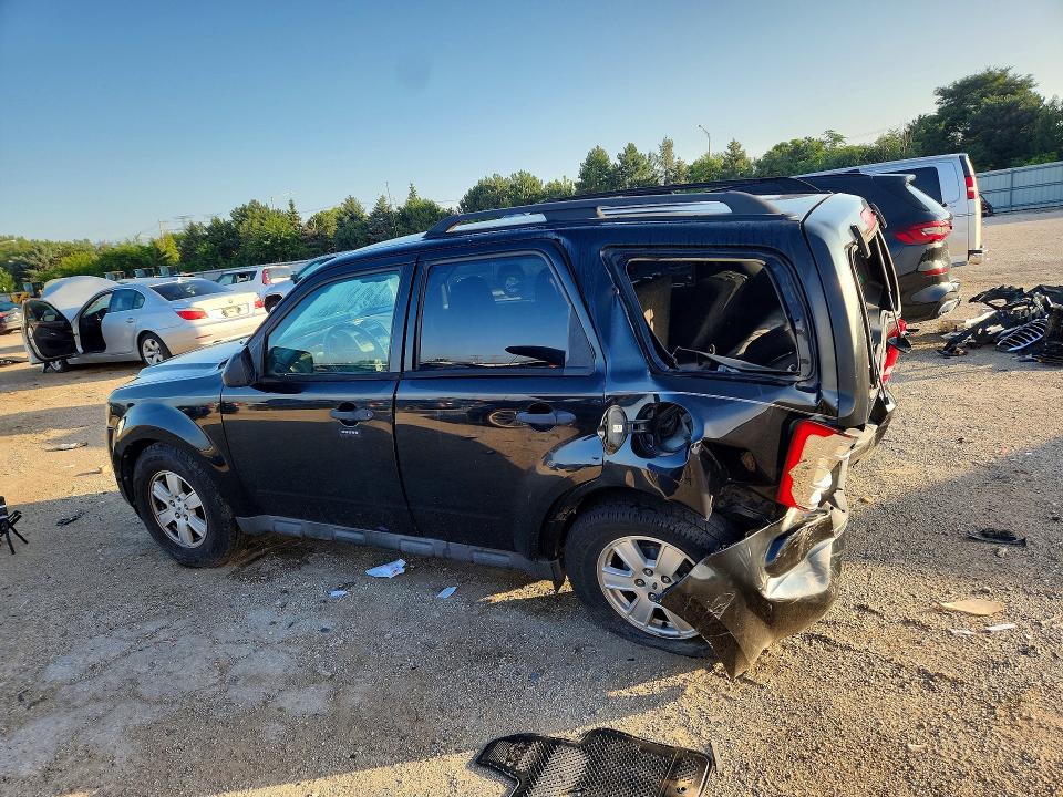 Zdjęcie 2 z aukcji – 2009 FORD ESCAPE z VIN 1FMCU03719KA38327