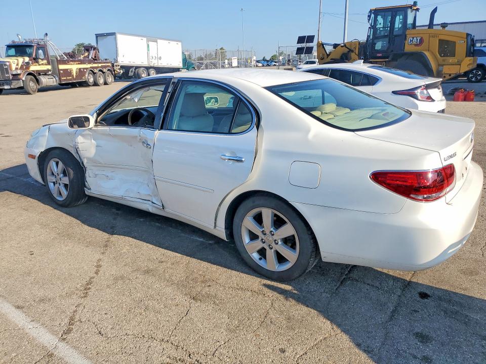 Photo 2 from auction – 2005 LEXUS ES with VIN JTHBA30G855119248