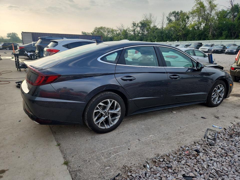 Photo 3 from auction – 2021 HYUNDAI SONATA with VIN 5NPEL4JA9MH068415