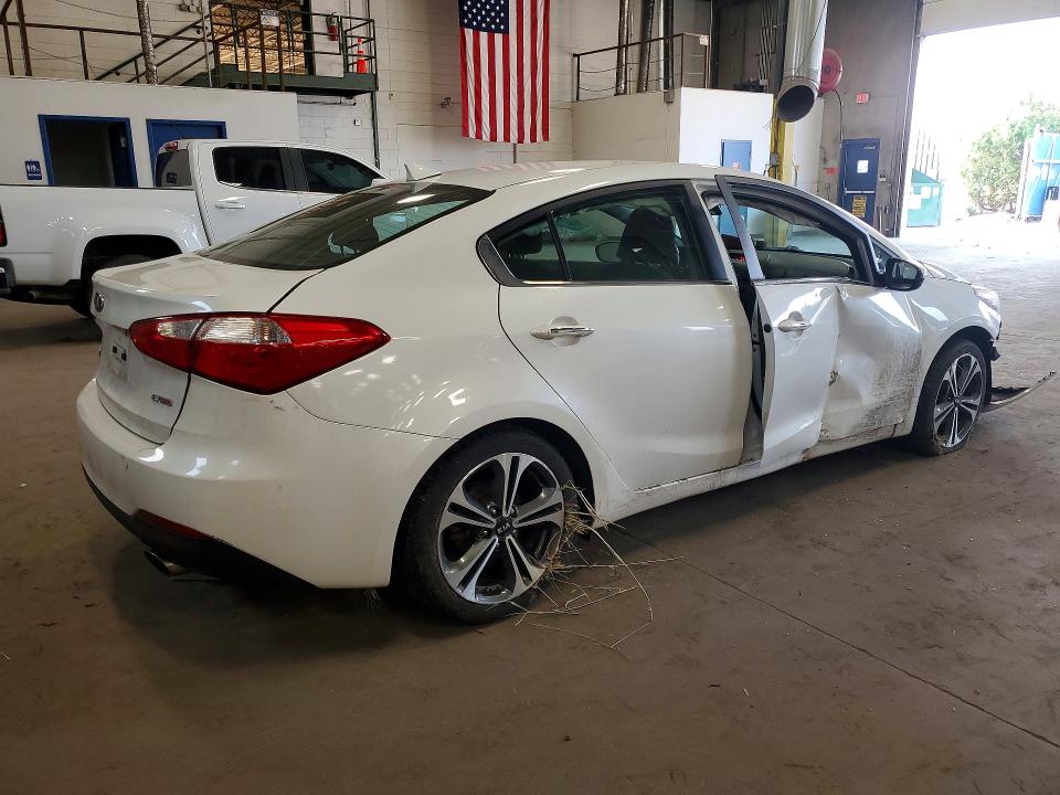 Photo 3 from auction – 2015 KIA FORTE with VIN KNAFX4A87F5340112