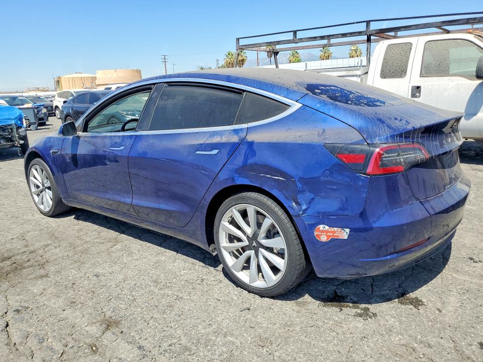 Photo 2 from auction – 2018 TESLA MODEL 3 with VIN 5YJ3E1EA1JF033386