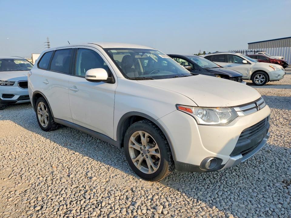 Foto 4 de la subasta – 2015 MITSUBISHI OUTLANDER con VIN JA4AD3A33FZ003282
