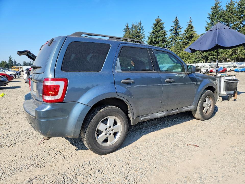 Photo 3 from auction – 2010 FORD ESCAPE with VIN 1FMCU9DG5AKC63275
