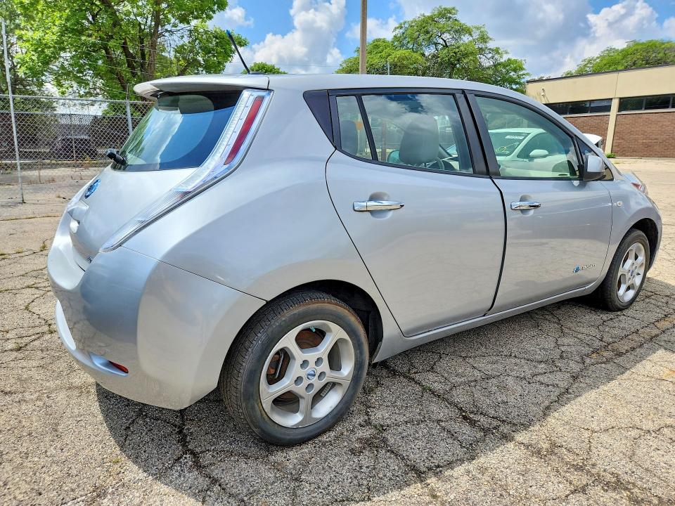 Photo 3 from auction – 2012 NISSAN LEAF with VIN JN1AZ0CP6CT020729
