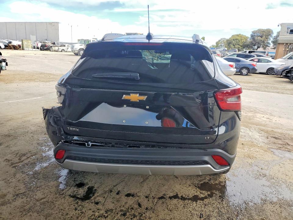 Photo 6 from auction – 2026 CHEVROLET TRAX with VIN KL77LHEP6TC133596