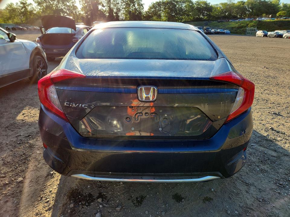 Photo 6 from auction – 2019 HONDA CIVIC with VIN 19XFC2F68KE039258