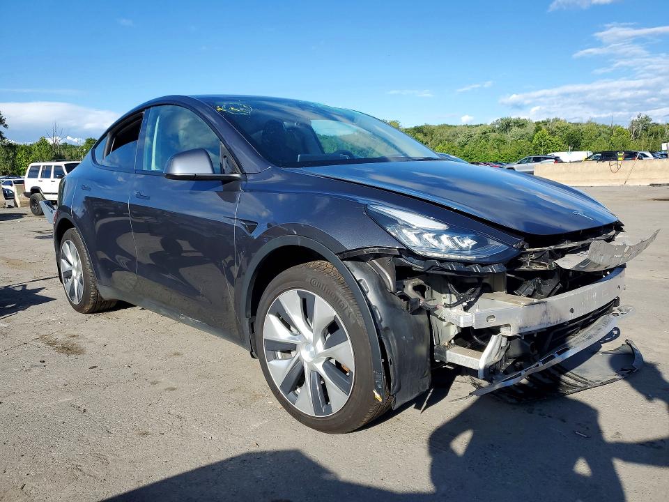 Photo 4 from auction – 2021 TESLA MODEL Y with VIN 5YJYGDEE2MF248039