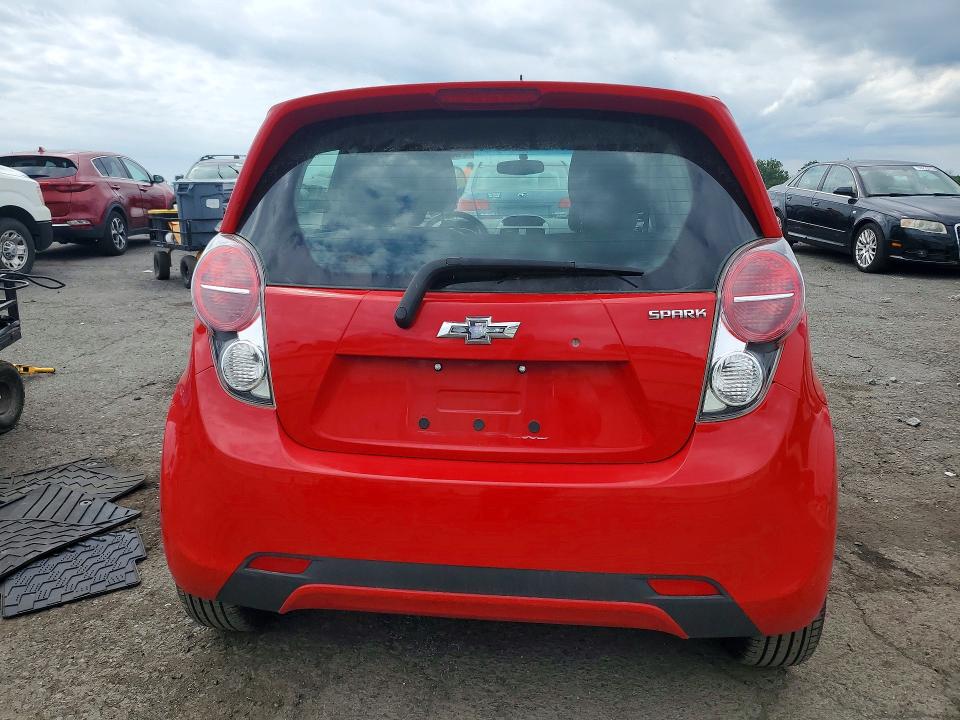 Photo 6 from auction – 2014 CHEVROLET SPARK with VIN KL8CD6S93EC439188