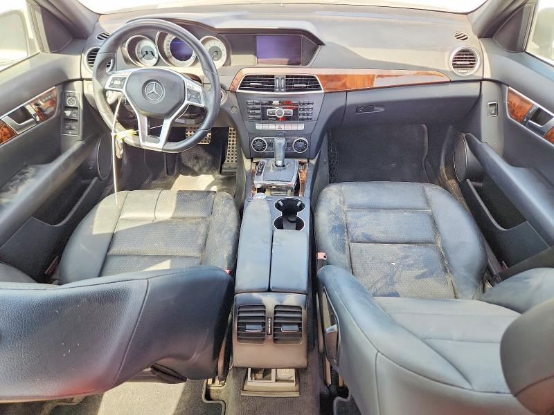 Photo 8 from auction – 2013 MERCEDES-BENZ C with VIN WDDGF8AB0DA778106