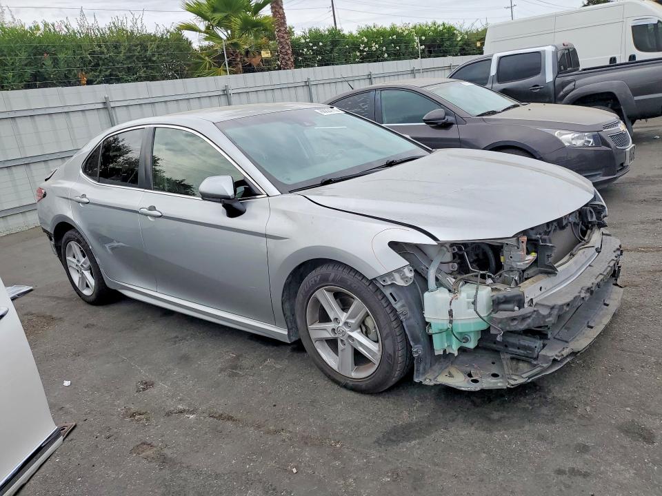 Photo 4 from auction – 2018 TOYOTA CAMRY with VIN JTNB11HK8J3012765