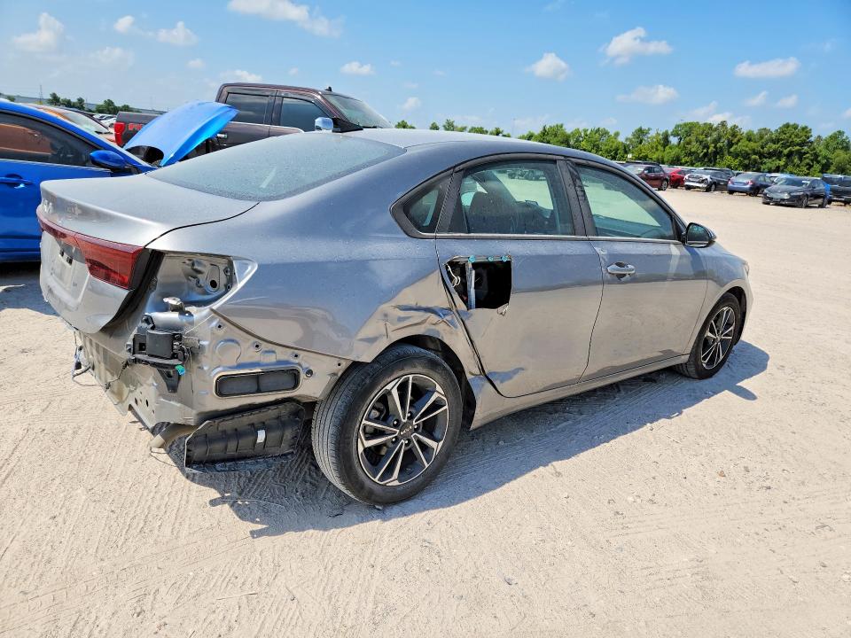 Photo 3 from auction – 2024 KIA FORTE with VIN 3KPF24AD0RE715538