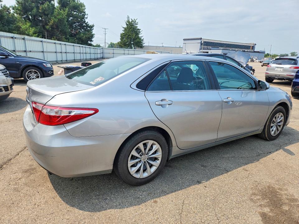 Photo 3 from auction – 2017 TOYOTA CAMRY with VIN 4T1BF1FK8HU698735