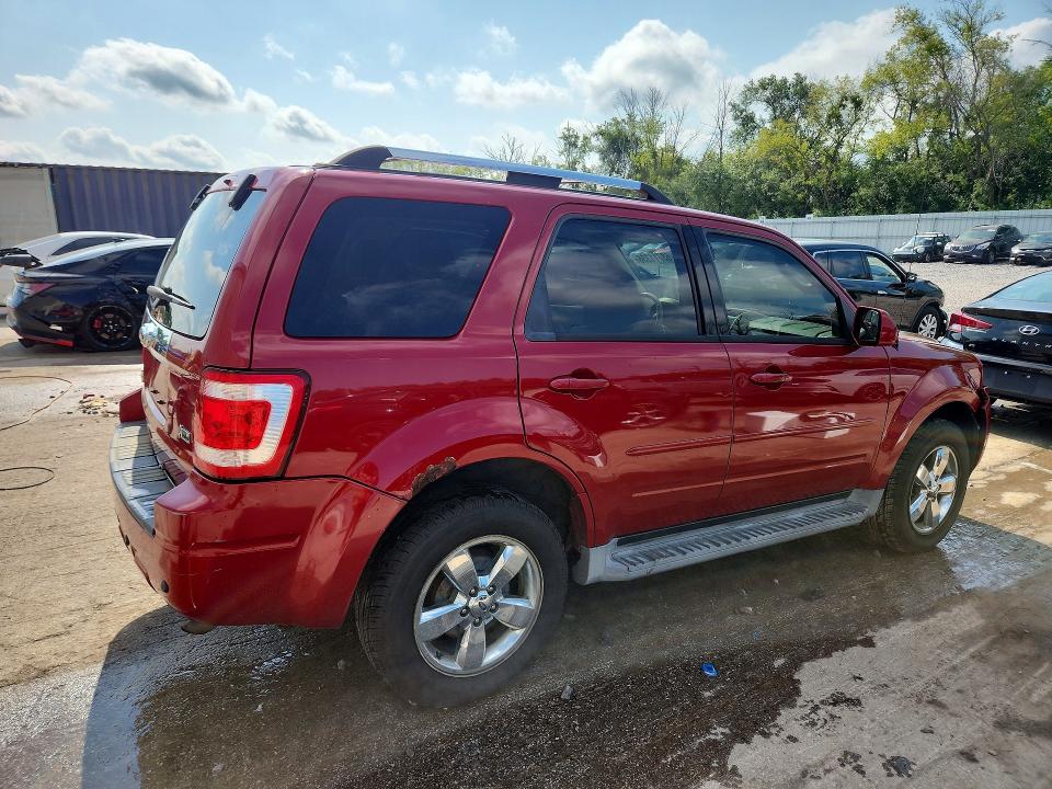 Photo 3 from auction – 2010 FORD ESCAPE with VIN 1FMCU0EG5AKD10038