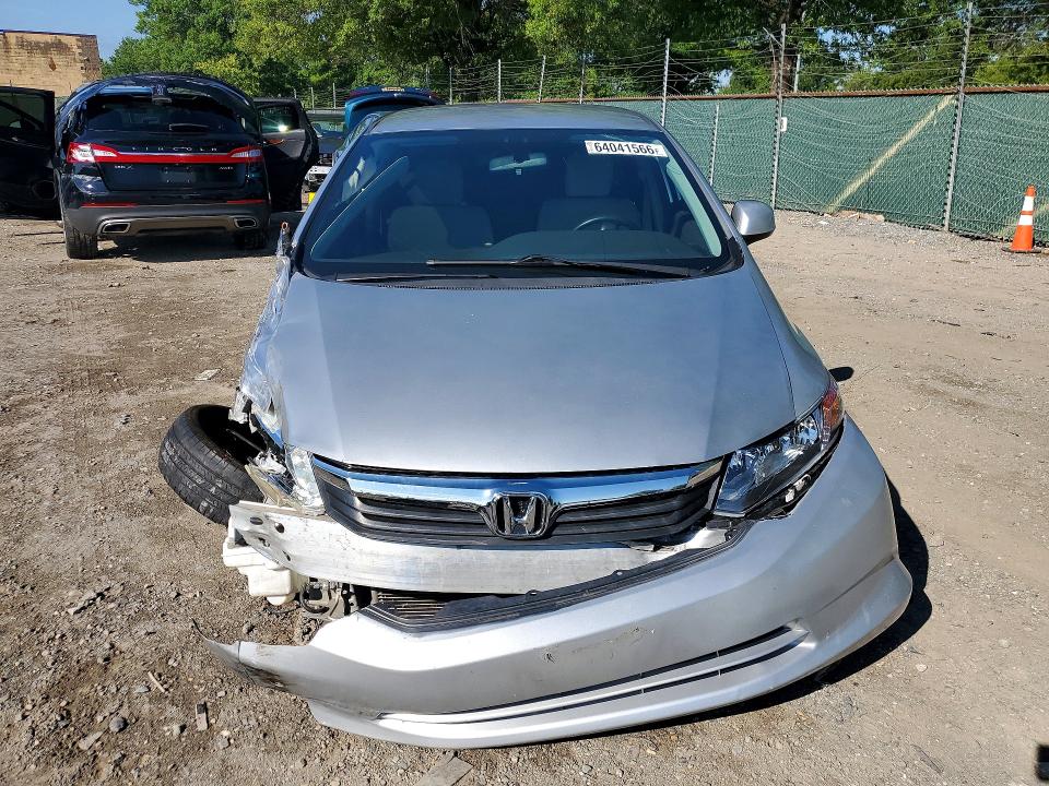 Photo 5 from auction – 2012 HONDA CIVIC with VIN 19XFB2F57CE361269