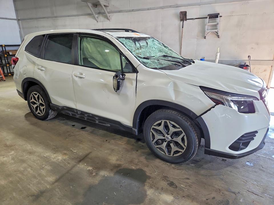 Photo 4 from auction – 2022 SUBARU FORESTER with VIN JF2SKAEC4NH493848