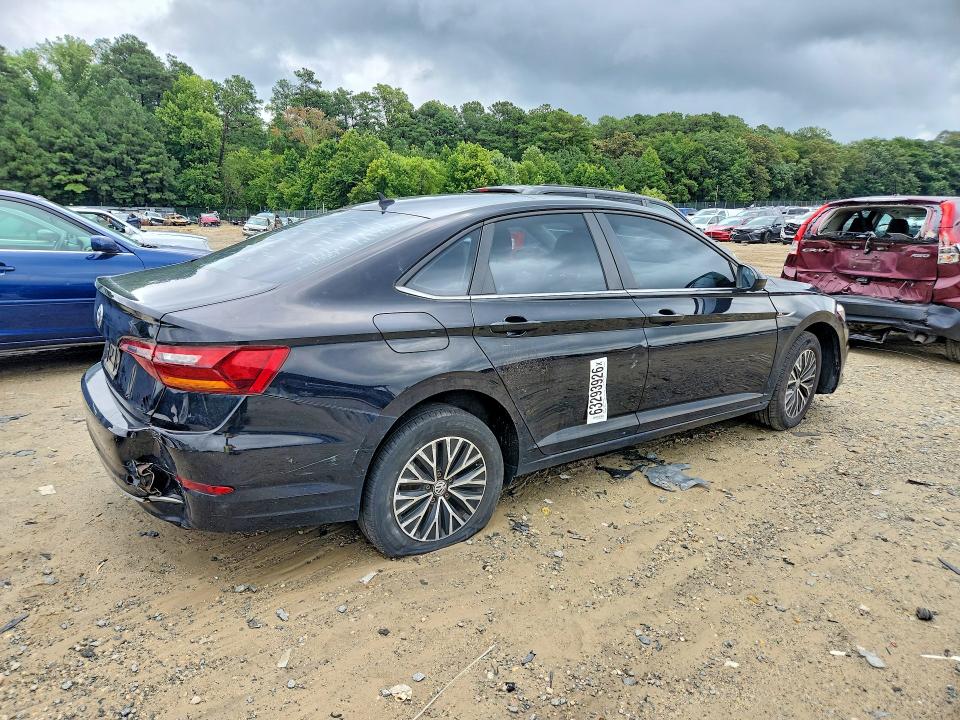 Photo 3 from auction – 2019 VOLKSWAGEN JETTA with VIN 3VWC57BUXKM030627