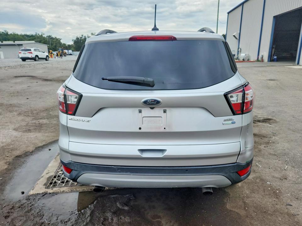 Photo 6 from auction – 2018 FORD ESCAPE with VIN 1FMCU9HD1JUB34003