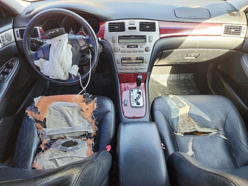 Foto 8 de la subasta – 2005 LEXUS ES con VIN JTHBA30G255099319