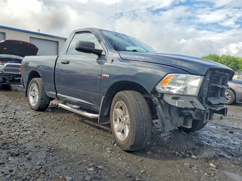 Photo 4 from auction – 2014 RAM 1500 with VIN 3C6JR7AT4EG239847