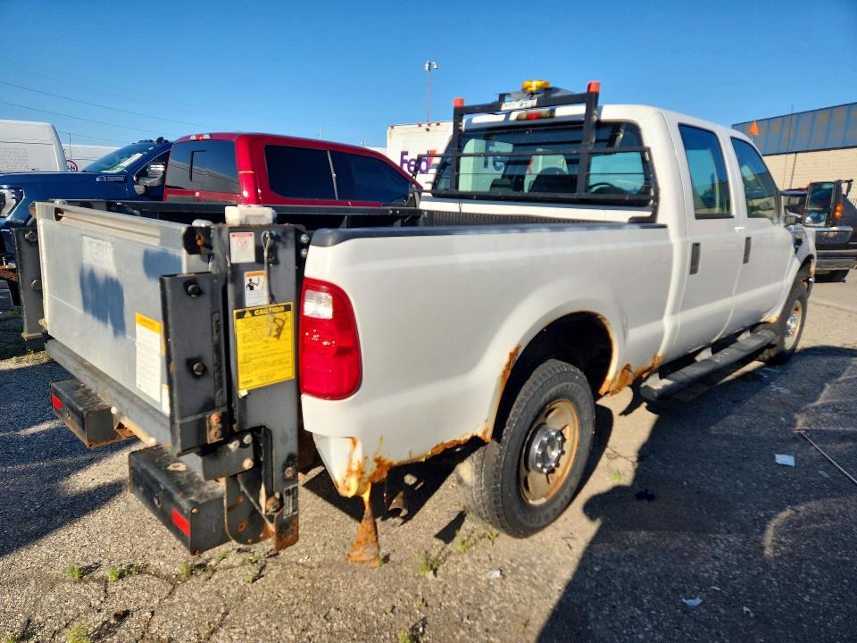 Photo 3 from auction – 2010 FORD F250 with VIN 1FTSW2B5XAEA05867