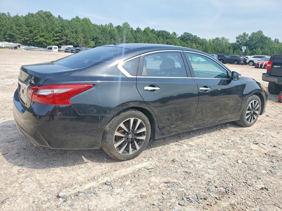 Photo 3 from auction – 2018 NISSAN ALTIMA with VIN 1N4AL3AP1JC169913