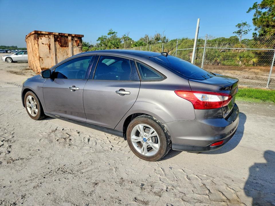 Photo 2 from auction – 2013 FORD FOCUS with VIN 1FADP3F28DL269753