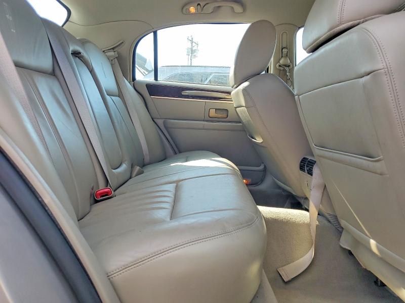 Снимка 10 от търг – 2011 LINCOLN TOWN CAR с VIN 2LNBL8CV9BX759123