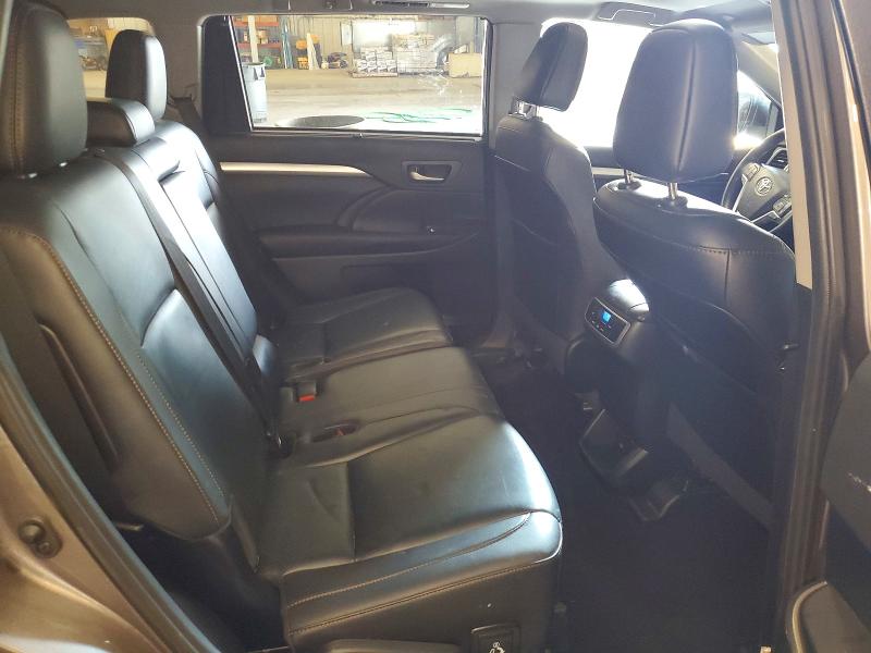 Photo 11 from auction – 2019 TOYOTA HIGHLANDER with VIN 5TDJZRFHXKS592650
