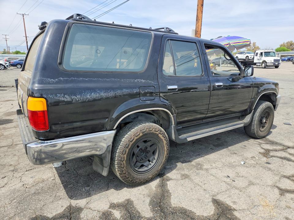 Photo 3 from auction – 1993 TOYOTA 4RUNNER with VIN JT3VN29V7P0018852