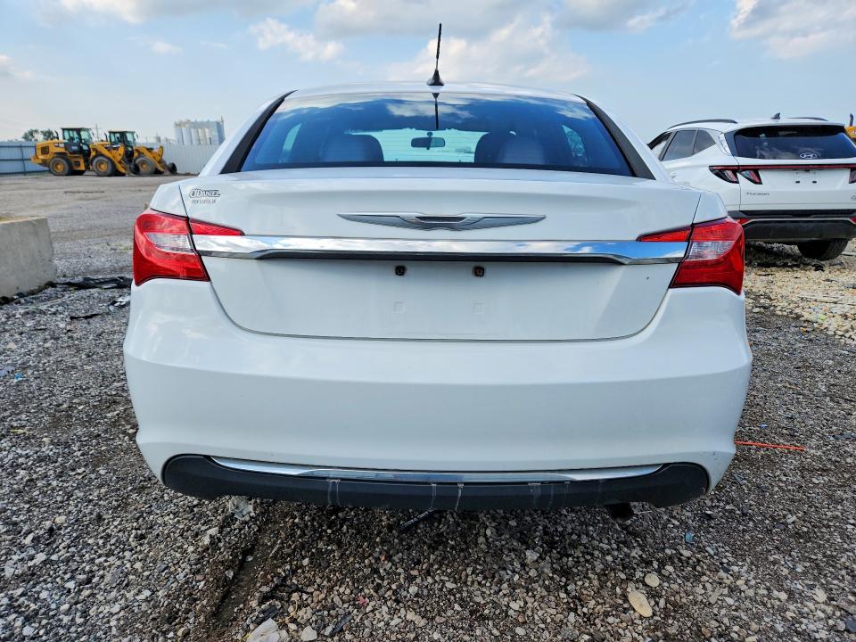 Photo 6 from auction – 2013 CHRYSLER 200 with VIN 1C3CCBBB7DN726448