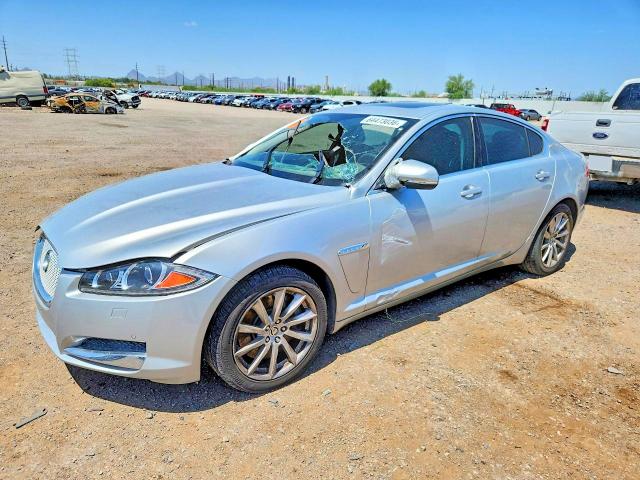2013 JAGUAR XF